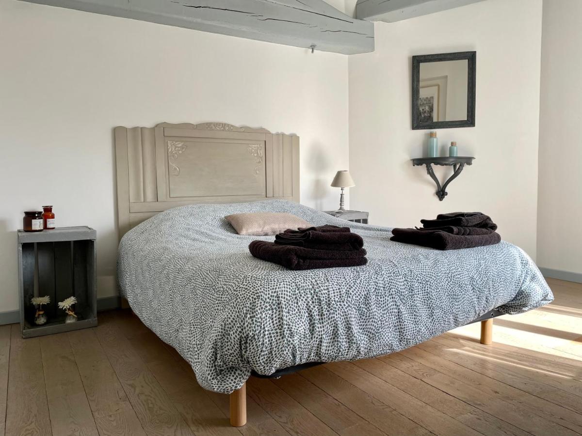 Chez La Fille De L Eclusier Apartment กัสเตลโนดารี ภายนอก รูปภาพ