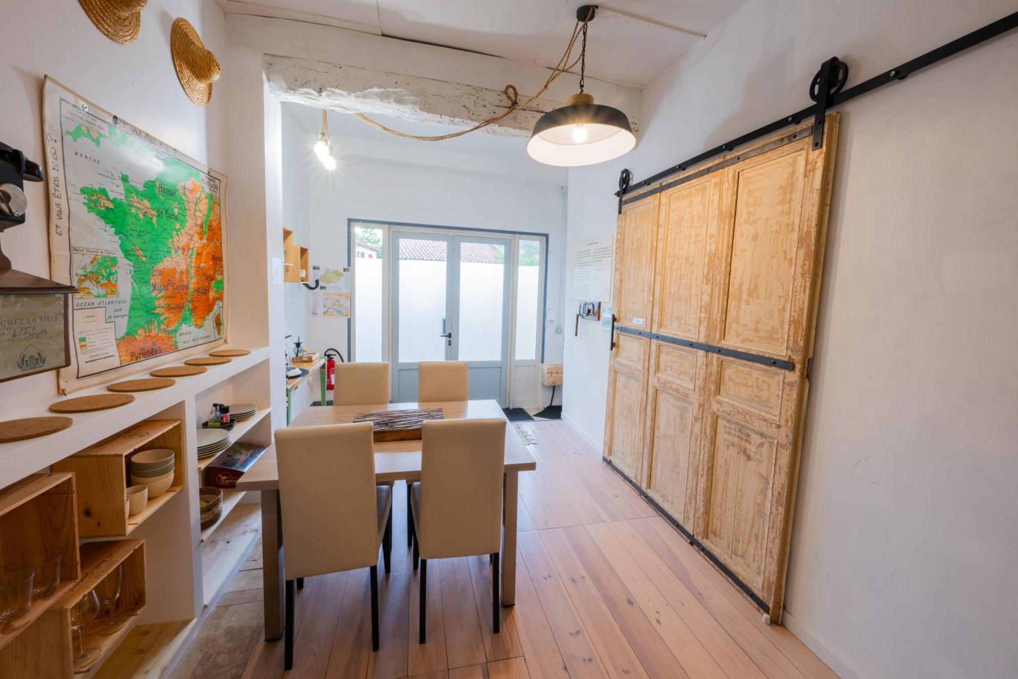 Chez La Fille De L Eclusier Apartment กัสเตลโนดารี ภายนอก รูปภาพ
