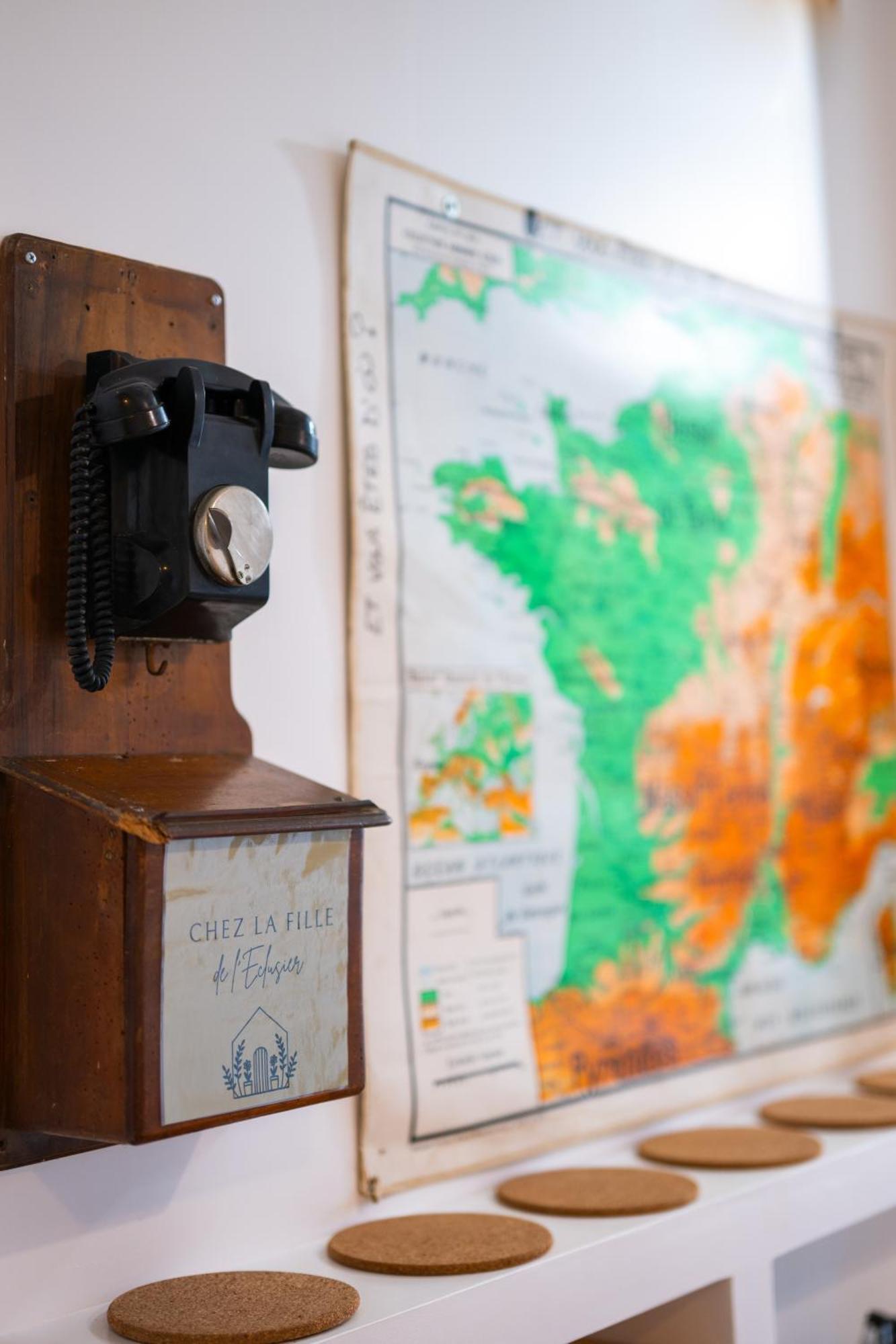 Chez La Fille De L Eclusier Apartment กัสเตลโนดารี ภายนอก รูปภาพ